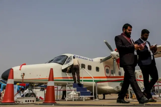 எஸ்ஜே-100 பயணிகள் விமானம், இந்தியா - ரஷ்யா ஒப்பந்தம்