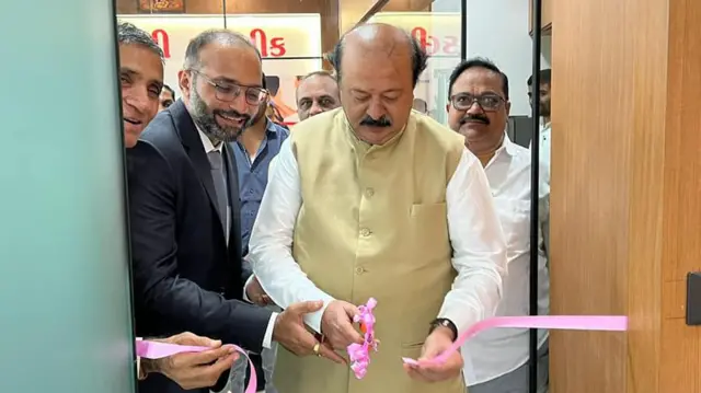 પૂર્ણેશ મોદી