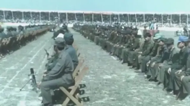 চুক্তির দুই মাস পরে খাগড়াছড়ি স্টেডিয়ামে তৎকালীন প্রধানমন্ত্রী শেখ হাসিনার কাছে অস্ত্র সমর্পণ করে শান্তি বাহিনীর সদস্যরা।