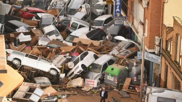 वॅलेन्सियाजवळच्या सेदावीमधली परिस्थिती काहीशी अशी होती.