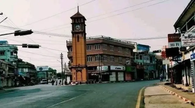  ပြင်ဦးလွင်မြို့တွင်း အဝင်အထွက်ကို ည ၈နာရီကနေ မနက် ၄ နာရီထိ သတ်မှတ်ထားပြီး လုံခြုံရေးတင်းကြပ်ထား