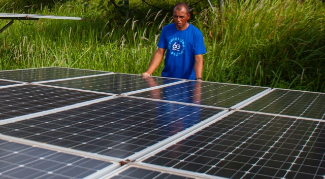 PLTS, pembangkit listrik tenaga surya