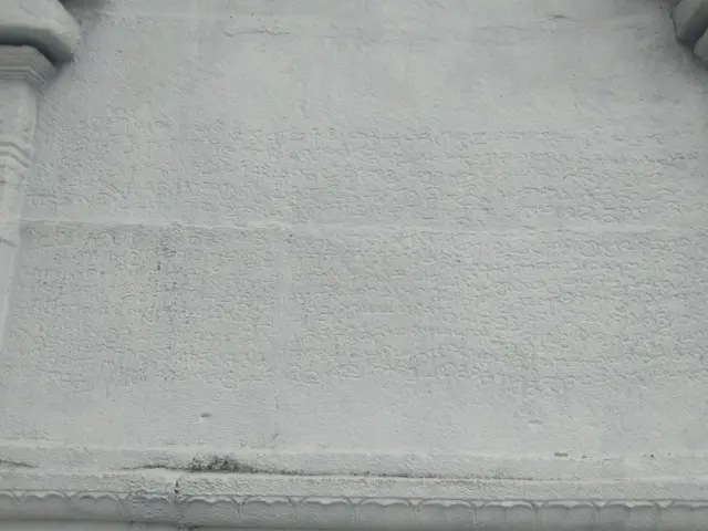 சேர மன்னர்களுடன் புதைக்கப்படும் பெண்கள்