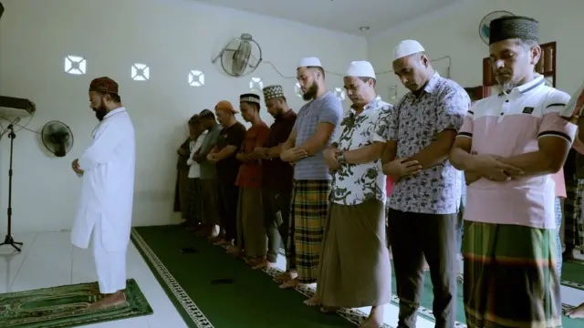 Hampir 13 tahun Kabir menjadi pengungsi namun hingga kini tidak ada kejelasan akan masa depan dirinya dan keluarganya.