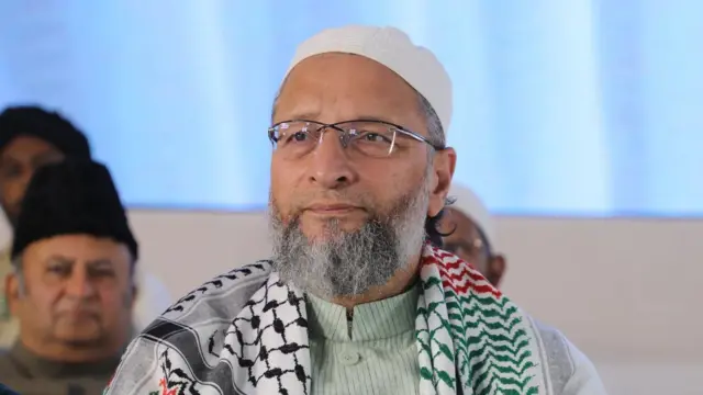 ఐ లవ్ ముహమ్మద్, ముస్లింలు, నిరసన ప్రదర్శనలు, పోలీసులు, కేసులు, యూపీ, కాాన్పూర్, ఒవైసీ