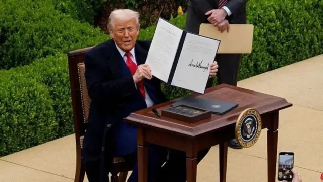 যুক্তরাষ্ট্রের প্রেসিডেন্ট ডোনাল্ড ট্রাম্প