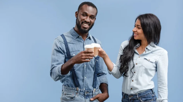 ஒரு நாளைக்கு எவ்வளவு தண்ணீர் அருந்த வேண்டும்? அதிகமாக தண்ணீர் அருந்துவது பிரச்னையா?