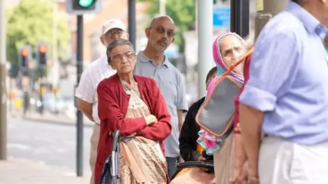 லெஸ்டர்: இந்து-முஸ்லிம் வன்முறை ஏற்படுத்திய காயங்களின் வலியால் வாடும் பிரிட்டிஷ் நகரம்