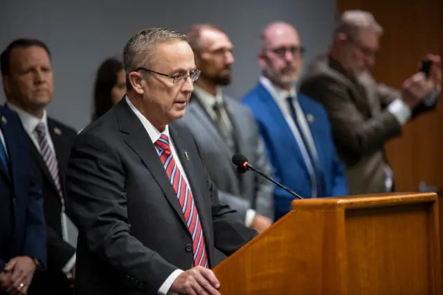 Jeff Gray em coletiva de imprensa