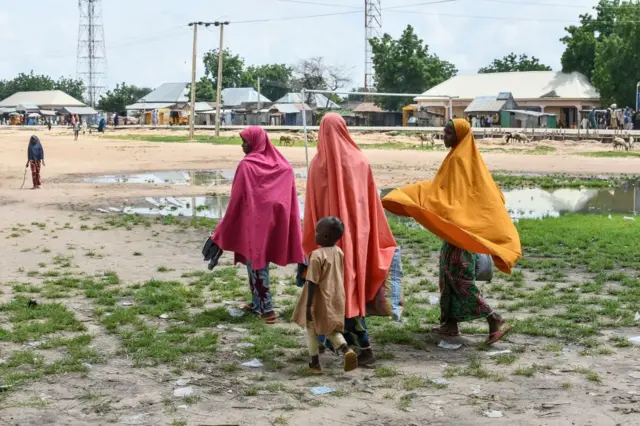 நைஜீரியாவில் கிறிஸ்தவர்கள் கொல்லப்படுவதாக டிரம்ப் கொந்தளிப்பது ஏன்? பின்னணி என்ன?