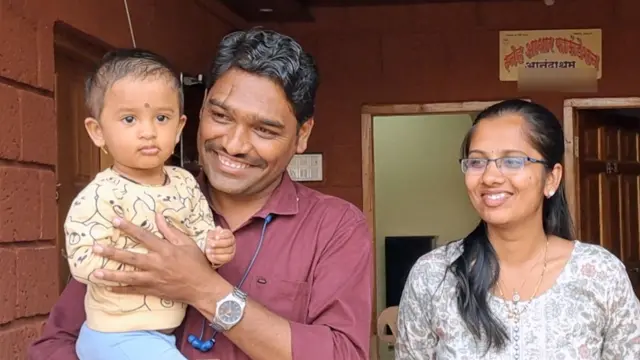 व्हॅलेंटाईन डे : महाराष्ट्रातील 'प्रेमाचं घर' जिथे पळून आलेल्या जोडप्यांना मिळतो आधार