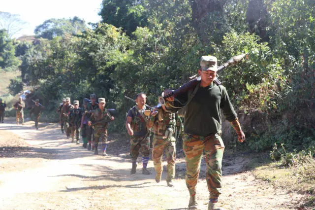 ရက်ပေါင်း ၂၀ အတွင်း စစ်တပ်နဲ့ TNLA ကြား တိုက်ပွဲ ၁၂ ကြိမ်ဖြစ်