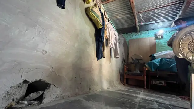 मीरा डिके यांचं घर