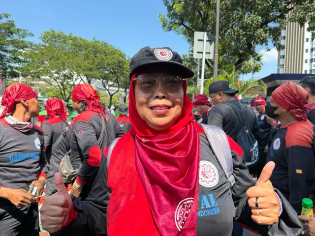 Surmi, salah satu buruh yang turut berdemonstrasi di DPR, Kamis, 28 Agustus 2025.