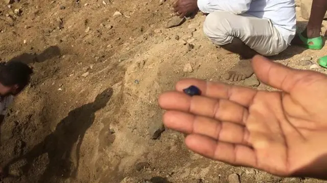 ማዕድን ዘውጽኡ ሰባት - ዝፀንሐ ስእሊ