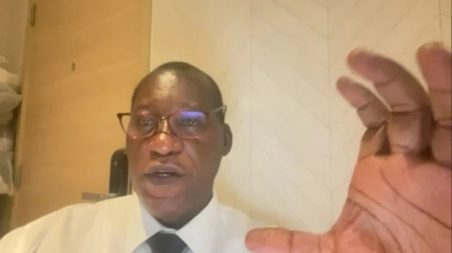 ဘီဘီစီမြန်မာပိုင်းရဲ့ မေးခွန်းတွေကို ဖြေကြားနေတြ့ တန်ဇန်းနီးယား ကောင်စစ်ဝန် မစ္စတာ ဖလော်ရီယန် ရိုဟန်ဘီဇာ လော်ရန်