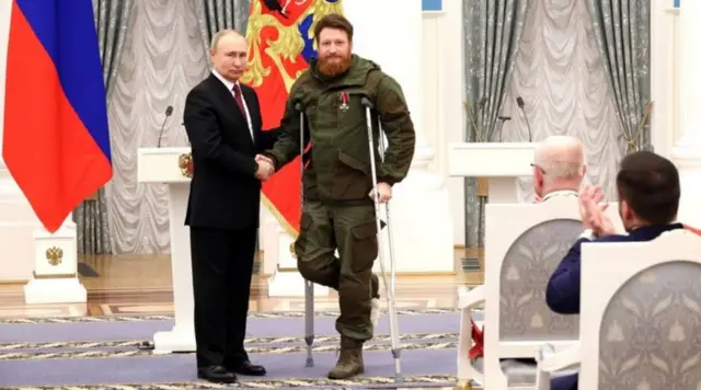 వార్ బ్లాగర్లతో రష్యా అధ్యక్షుడు పుతిన్