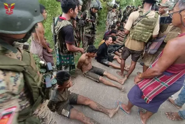 ဘုတလင်မှာ တော်လှန်ရေးပူးပေါင်းအဖွဲ့တွေ တိုက်ခိုက် ၊ ဖမ်းဆီးခံရတဲ့ စစ်ကောင်စီစစ်ကြောင်း