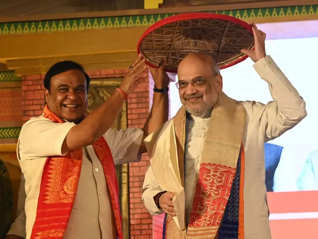 असम मुख्यमंत्री हिमंता बिस्वा सरमा और केंद्रीय गृह मंत्री अमित शाह.
