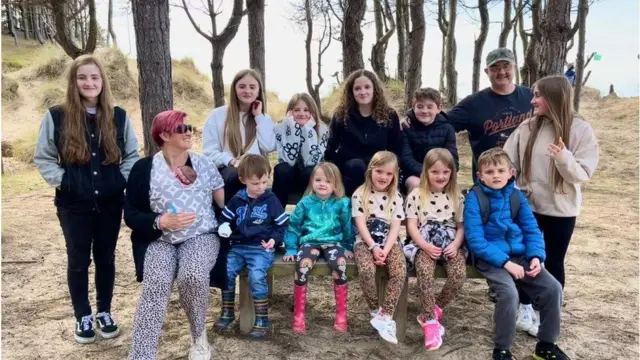 The family have a beach and woodland nearby