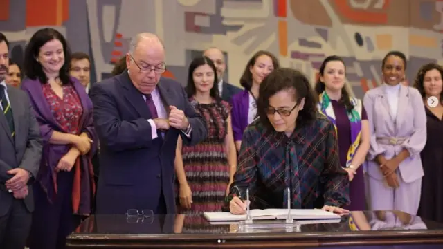 Cerimônia de posse de Maria Laura da Rocha