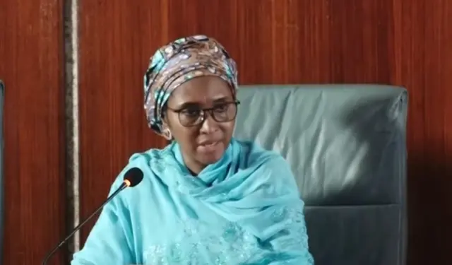 Minisita feto iṣuna, Zainab Ahmed