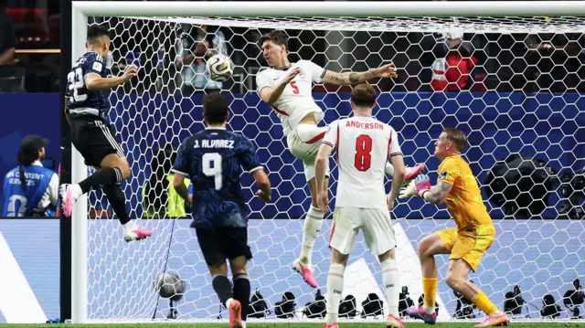 Lautaro Martinez daje pobedonosni gol protiv Engleske u polufinalu