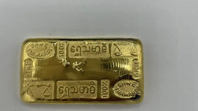 အခေါက်ရွှေ အတုံးအခဲ 
