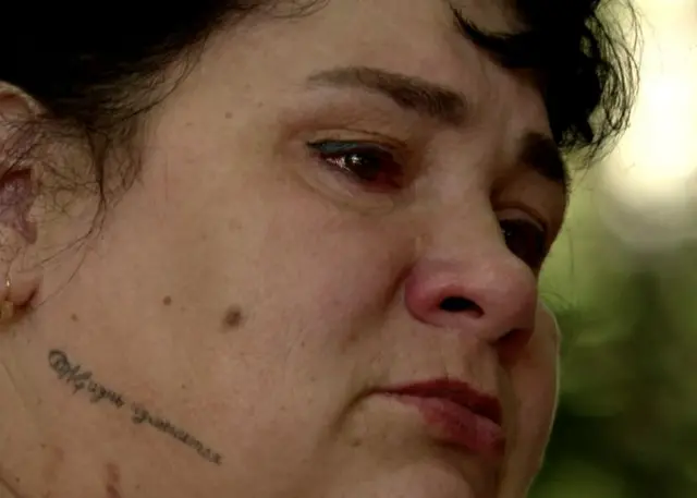 Nina Chubarina en pleurs