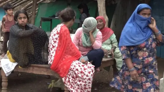 ਭੈਂਸਵਾਹੀ ਵਿੱਚ ਘਰ ਢਾਹੇ ਜਾਣ ਮਗਰੋਂ ਬੇਘਰ ਹੋਏ ਲੋਕ