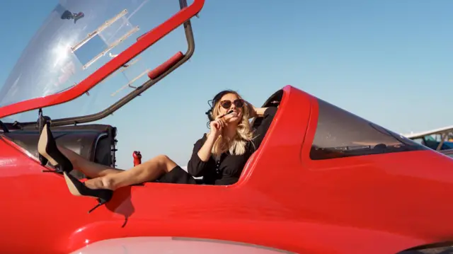 பறக்கும் கார்