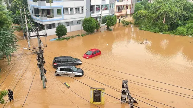 తెలుగు రాష్ట్రాల్లో వరద విలయం