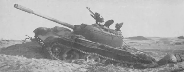 લોંગેવાલા લડાઈ, મેજર કુલદીપસિંહ ચાંદપુરી, 1971 ભારત પાકિસ્તાન યુદ્ધ, કૅપ્ટન ધરમવીર, ભારતીય સેના વાયુદળ, ટૅન્કોનું કબ્રસ્તાન, બીબીસી ગુજરાતી આંતરરાષ્ટ્રીય સમાચાર, 