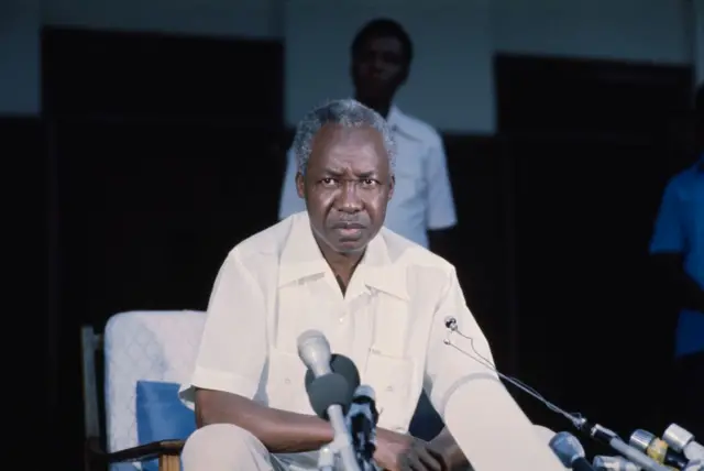 Perezida Julius Nyerere mu kiganiro n'abanyamakuru ku wa 17 Nyakanga (9) 1976. 