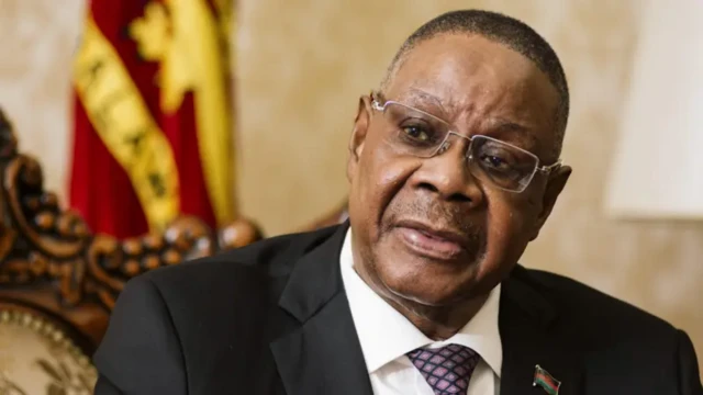 Mutharika n sọrọ nibi ipade ilu kan