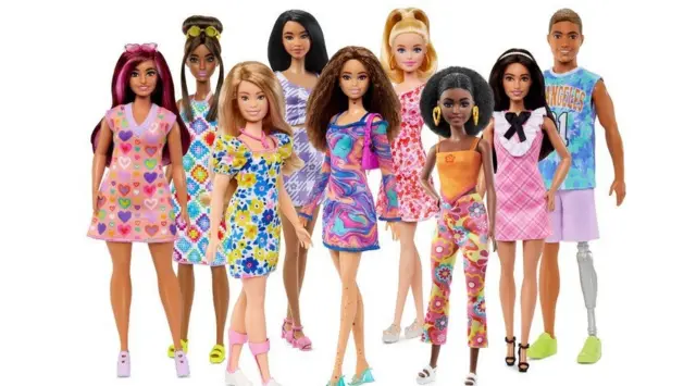 بعضی از عروسک‌های دیگر مجموعه جدید شرکت متل، تولید‌کننده عروسک باربی