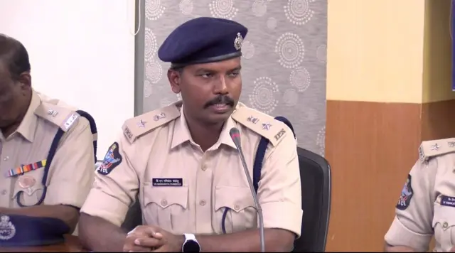 పోలీసులు