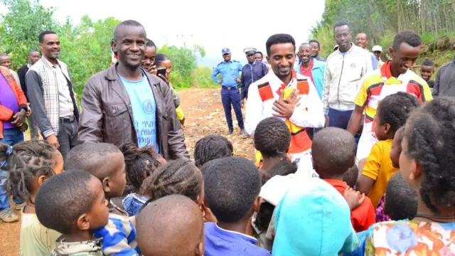 አቶ ወለደጊዮርጊስ ከባሹ ተማሪዎች ጋር