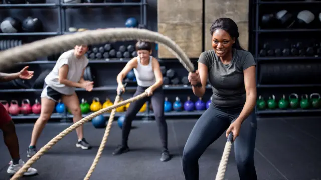 अलग-अलग तरह की एक्सरसाइज़ का मिश्रण करना फ़ायदेमंद होता है