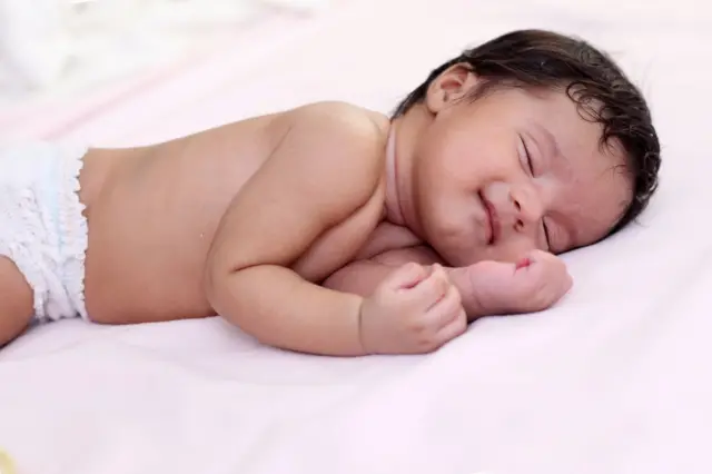 ঘর আরামদায়ক হলে শিশুরা নির্বিঘ্নে ঘুমাতে পারে।