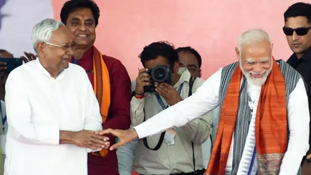 बिहारमध्ये राजकीय पक्षांना आपली गरज का आहे, हे नितीशकुमार यांनी पुन्हा एकदा सिद्ध केले आहे.