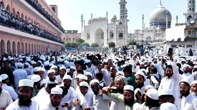 دارالعلوم دیوبند میں طالبان کے وزیر خارجہ کے استقبال کا ایک منظر