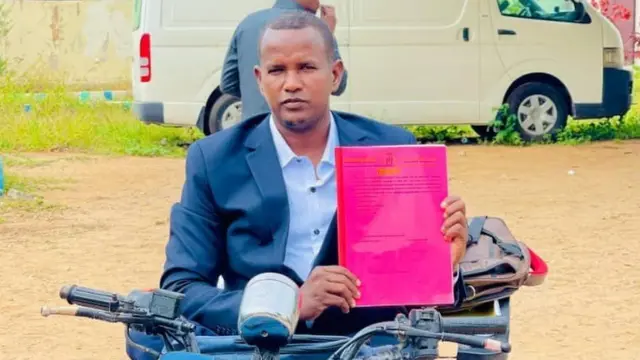 "Waxaa igu dhaliyay maaddaamaa aan naafo ahay, naafadana aanan ku dhalanin inaan fahamo cudurkii aniga iyo dad badan oo saageyga ah sidaan ka dhigay."