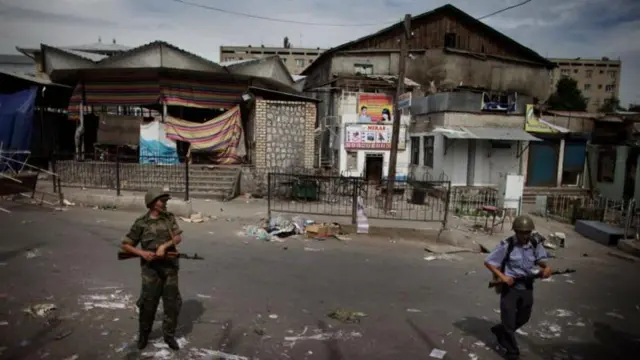2010- жылы июнь айында Ош жана Жалал-Абадда болгон улут аралык кагылышууда төрт жүздөн ашуун киши көз жумган.