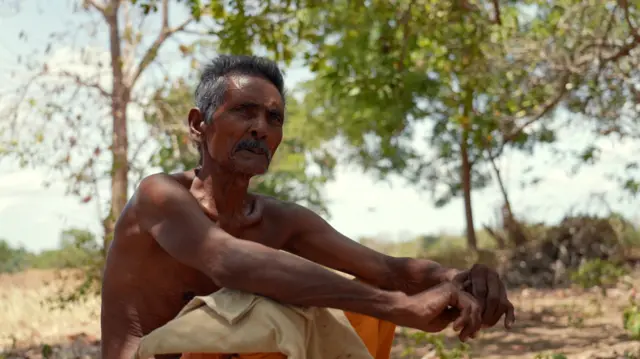 වගා හානි සඳහා මෙතෙක් වන්දියක් ලැබී නොමැති අතර, රජයෙන් ඒ සඳහා කඩිනමින් වන්දියක් ලැබෙනු ඇතැයි ඔවුහු අපේක්ෂාවෙන් පසුවෙති.