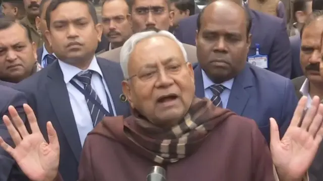 नीतीश कुमार 