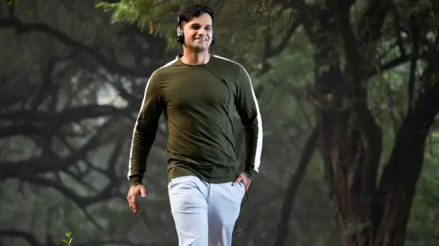 सकाळी चालणारा माणूस भारतीय