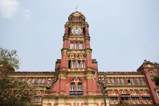 ဒေါက်တာမောင်မောင် ရုံးစိုက်ခဲ့တဲ့ တရားရုံးချုပ်ဟောင်း