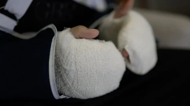 தாக்கப்பட்ட பாலஸ்தீன கைதிகள்