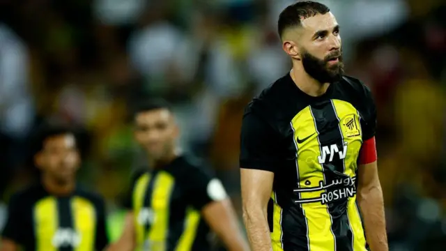 به گزارش رسانهها کریم بنزما به دلیل مصدومیت در دیدار الاتحاد مقابل سپاهان غایب است